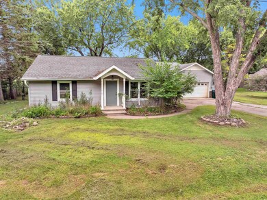 1618 Paynes Point Rd, Neenah, WI 54956 - photo 2