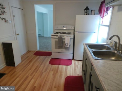 331 Independence St, Berkeley Springs, WV 25411 - photo 7