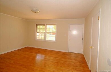 411 1st Ave, Statesville, NC 28677 - photo 6