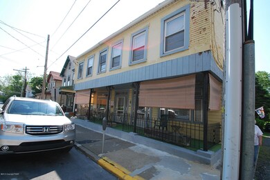 607 Ann St, Stroudsburg, PA 18360 - photo 2