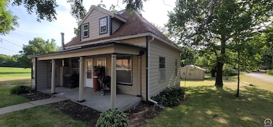 201 S 3rd St, Mayetta, KS 66509 - photo 2