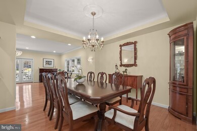 11514 Karen Dr, Potomac, MD 20854 - photo 7