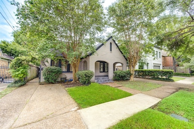 2417 Elmen St, Houston, TX 77019 - photo 2