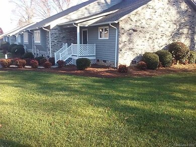 Huge front area that stretches to the back.
