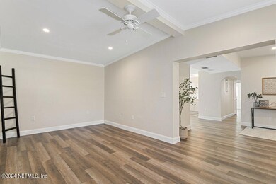 2907 Parr Ct E, Jacksonville, FL 32216 - photo 7