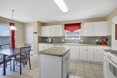 29530 N Legends Bend Dr, Spring, TX 77386 - photo 7