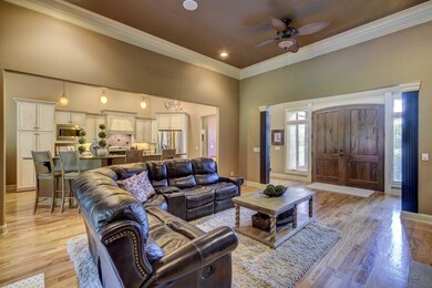 This home has a open layout that is perfect for entertaining!