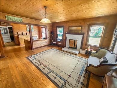 514 W Clark, Jasper, AR 72641 - photo 3