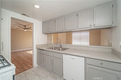 153 S Wilmington Ave unit J, Compton, CA 90220 - photo 5