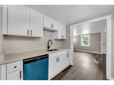 308 NW 40th St, Vancouver, WA 98660 - photo 7