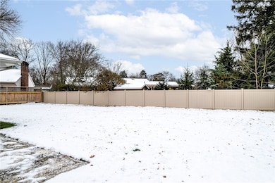 364 Mowbray Rd, Akron, OH 44333 - photo 3