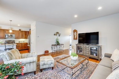 18 Symington Dr unit 18, Plymouth, MA 02360 - photo 6