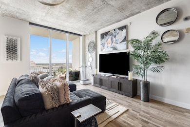 The Edge unit 1515, West Palm Beach, FL 33401 - photo 3