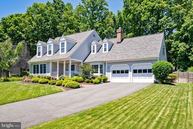 8621 Chase Glen Cir, Fairfax Station, VA 22039 - photo 3