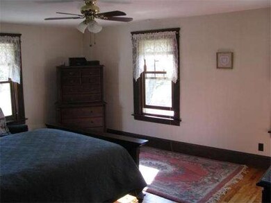 142 Salisbury St, Holden, MA 01520 - photo 6