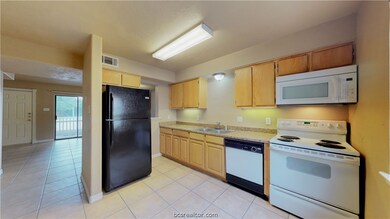 200 Lincoln Ave unit C, College Station, TX 77840 - photo 3