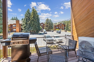 5_Covered-Deck_1800x1200_4232519