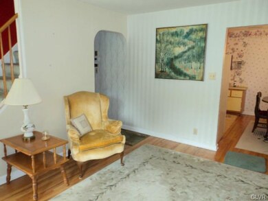 2037 Edgehill Rd, Bethlehem, PA 18017 - photo 5