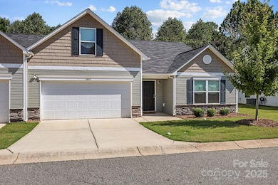 1405 Amberlight Cir, Salisbury, NC 28144 - photo 3