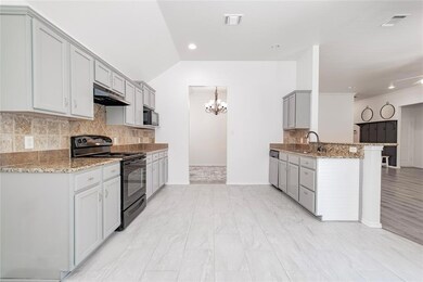 210 Willow Creek Dr, Weatherford, TX 76085 - photo 2