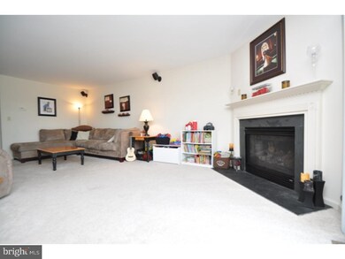 6893 Hunt Dr unit 677, Macungie, PA 18062 - photo 4