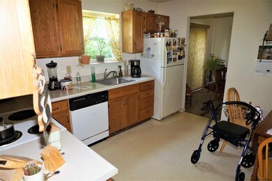 3 Manchester Ct, Saratoga Springs, NY 12866 - photo 2