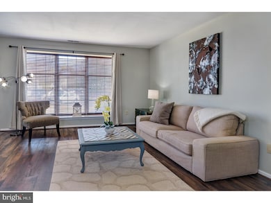 304 Oliphant Ln unit 304B, Mount Laurel, NJ 08054 - photo 4