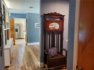 1819 Hondo Dr, College Station, TX 77840 - photo 4