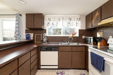 258 Dunbarton Ct-18