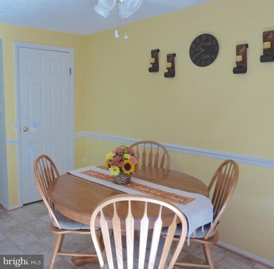 11521 Ivy Bush Ct, Reston, VA 20191 - photo 7