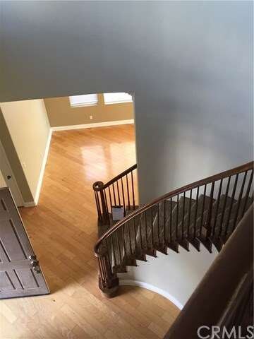 Staircase from upstairs to foyer