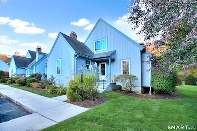 160 Glengarry Rd unit 160, Fairfield, CT 06825 - photo 2