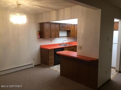 Kitchen & Dining Area