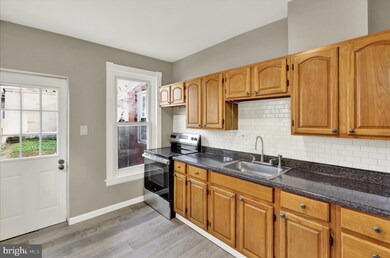 549 S 14th St, Reading, PA 19602 - photo 4