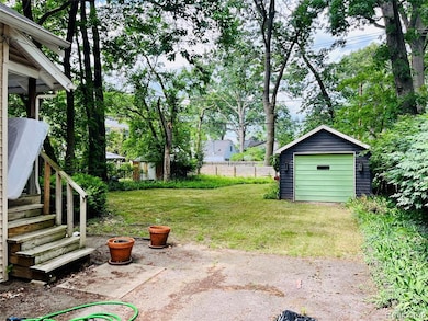 716 Catalpa Dr, Royal Oak, MI 48067 - photo 3