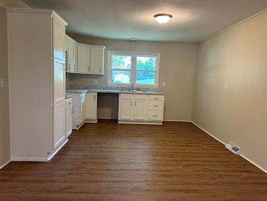 505 E 3rd St, Perryville, KY 40468 - photo 3