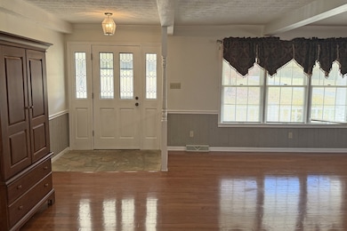 2593 Smiths Grove Rd, Scottsville, KY 42164 - photo 2