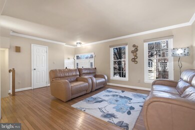 6895 Mclean Province Cir, Falls Church, VA 22043 - photo 5