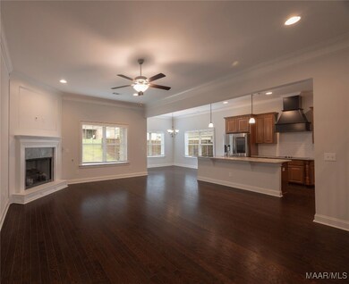 Large open living/kitchen/ breakfast area