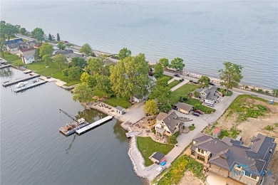 735 Cedar Point, Sandusky, OH 44870 - photo 2