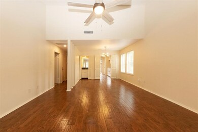 7852 Green Lawn Dr unit 7852, Houston, TX 77088 - photo 5