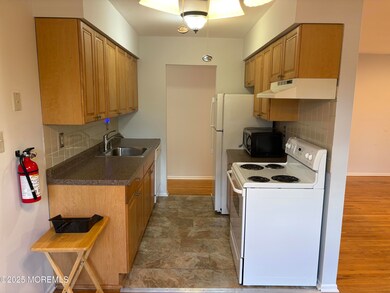 Kitchen 3 - 94E