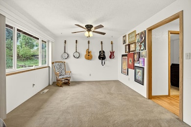 1103 Hillview Dr, Ashland, OR 97520 - photo 7