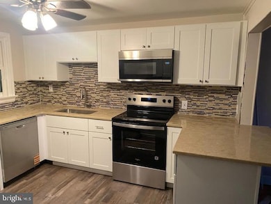 105 E 2nd Ave, Parkesburg, PA 19365 - photo 5