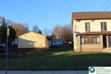 210 Mauch Chunk St unit 1st Floor, Nazareth, PA 18064 - photo 2