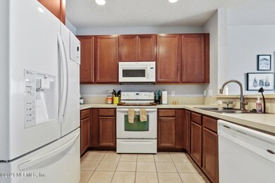 2296 Sunset Bluff Dr, Jacksonville, FL 32216 - photo 3