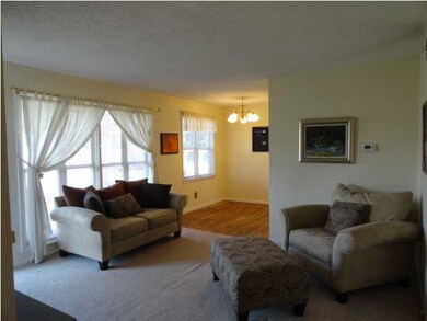 Living Room, nice neutral color