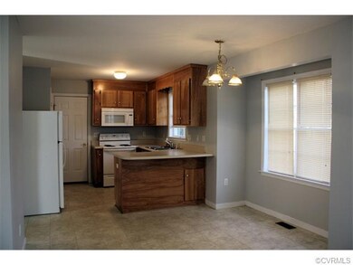 Eat-in Kitchen