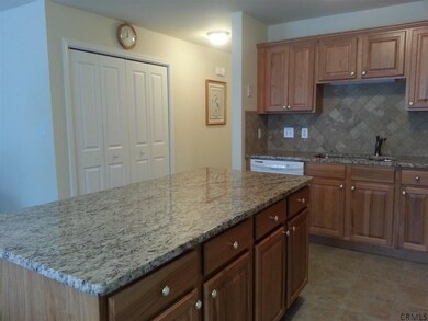 603 Royale Ct, Troy, NY 12180 - photo 5