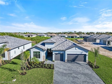 1779 Hagen Ct, Naples, FL 34120 - photo 2